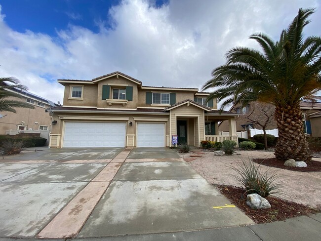 Building Photo - West Palmdale 5 bedroom