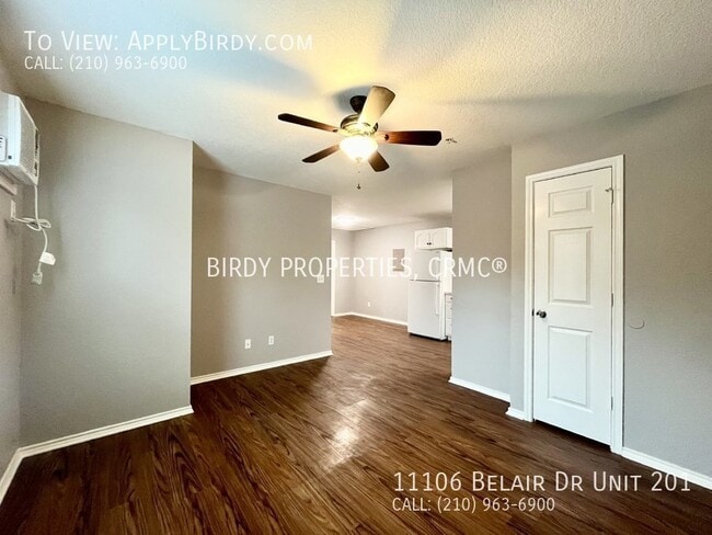 Building Photo - Modern 2 Bed, 1 Bath Multiplex in San Anto...