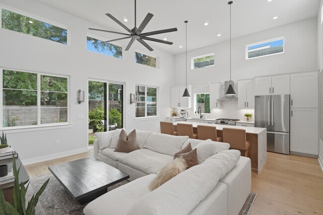 Foto del edificio - 2711 Stacy Ln