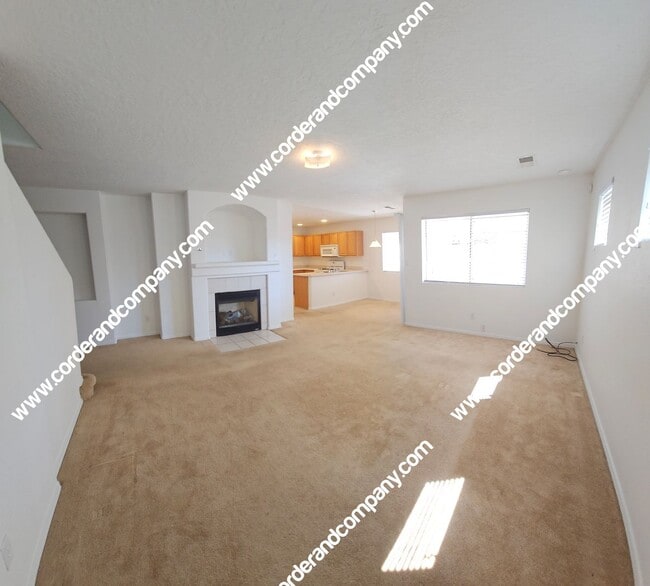 Building Photo - Wonderful 4 Bedroom, 3 Bathroom, 1 Car Gar...