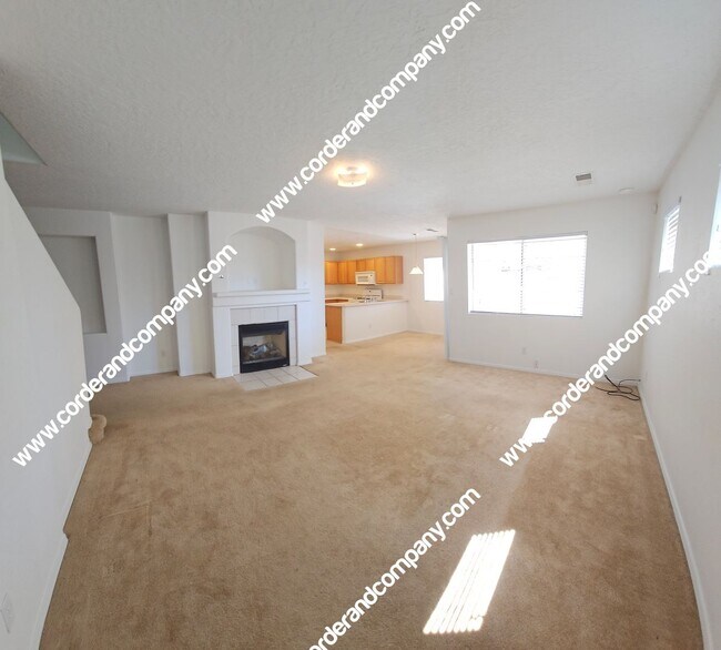 Foto del edificio - Wonderful 4 Bedroom, 3 Bathroom, 1 Car Gar...
