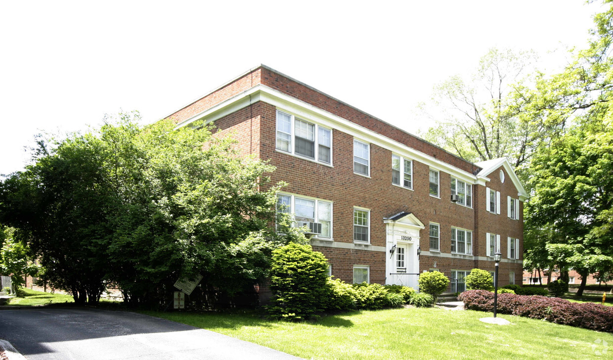 Primary Photo - 13200 Fairhill Rd