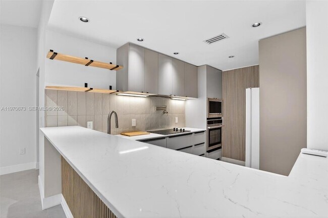 Foto del edificio - 401 SE 10th St