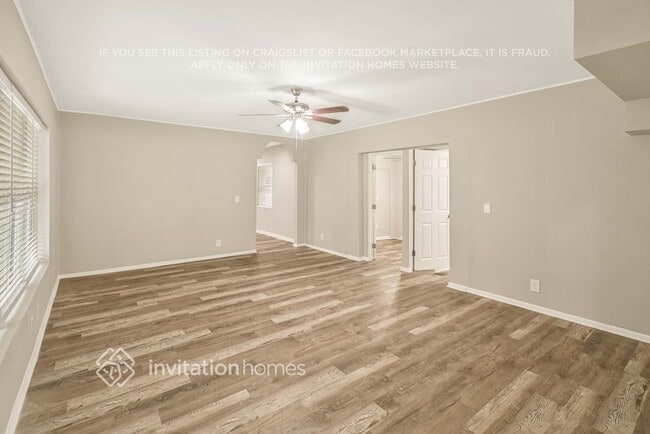 Building Photo - 525 Dolphin Dr