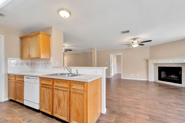 Building Photo - 4608 Indigo Dr