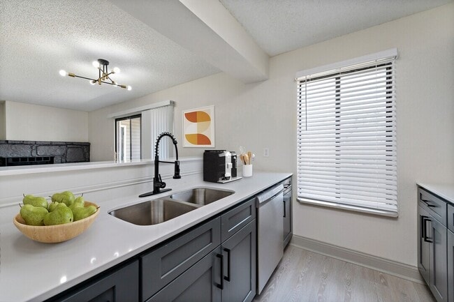 Foto del edificio - Rosehill Pointe