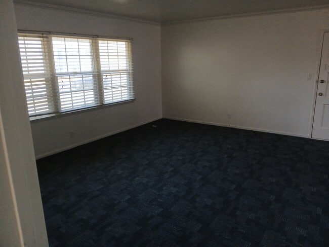 living room - 3316 W 77th St