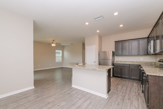 Foto del edificio - 30134 Fedora Cir