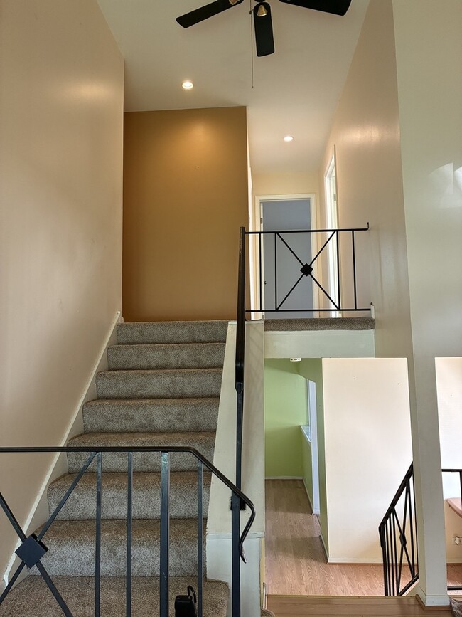 Building Photo - 1142 Brighton Pl