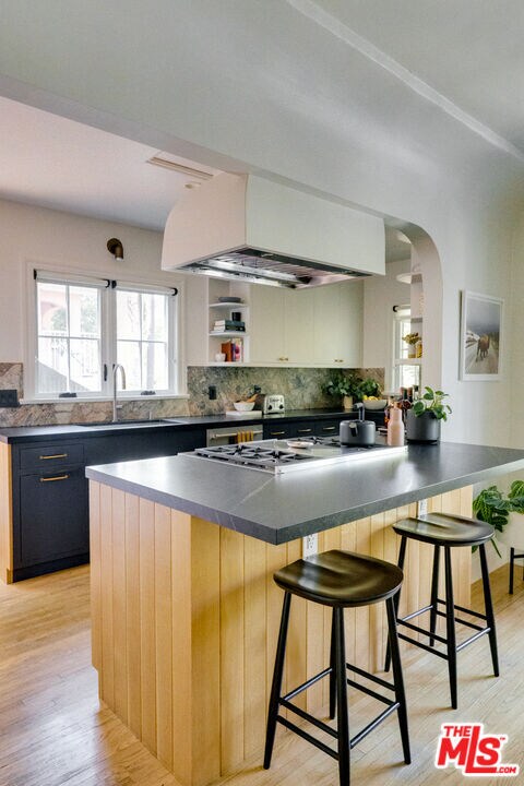 Foto del edificio - 4145 Somers Ave