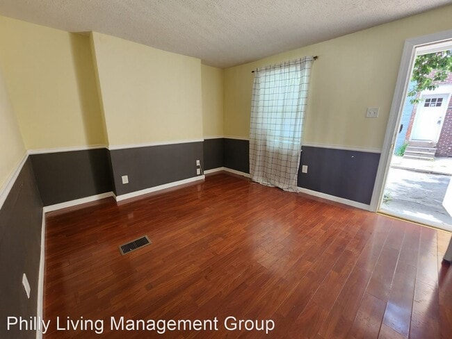 Building Photo - 2 br, 1 bath House - 1909 E Oakdale #A
