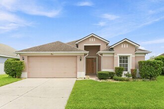 Building Photo - 2821 Maguire Dr