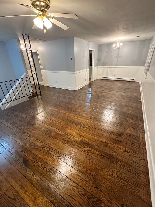 Foto del edificio - 101 Laurel Ct