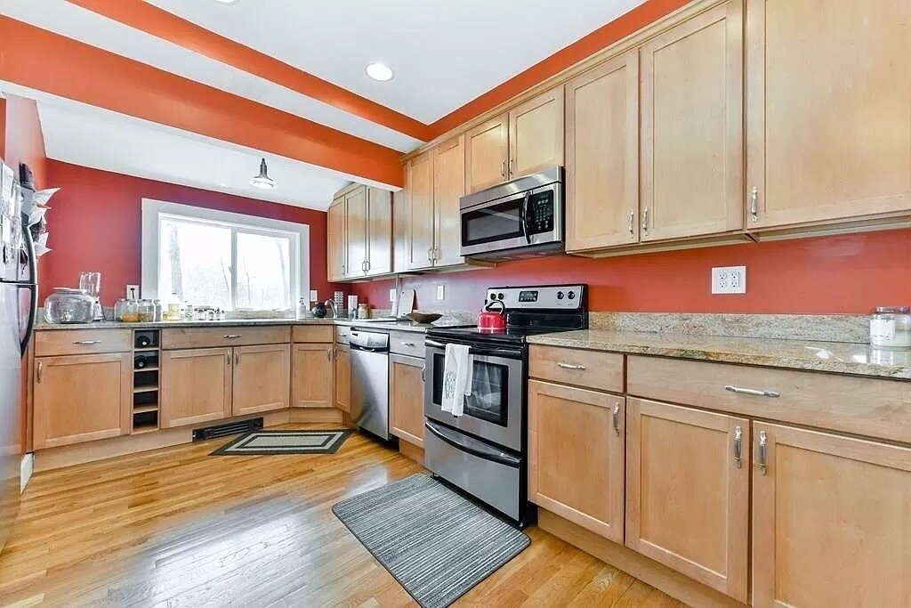 175 Whitwell St Unit 2, Quincy, MA 02169 175 Whitwell St Quincy, MA