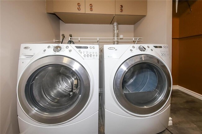 Building Photo - 120 Niakwa Rd