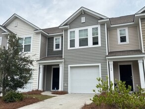 Building Photo - 4702 Palm View Cir