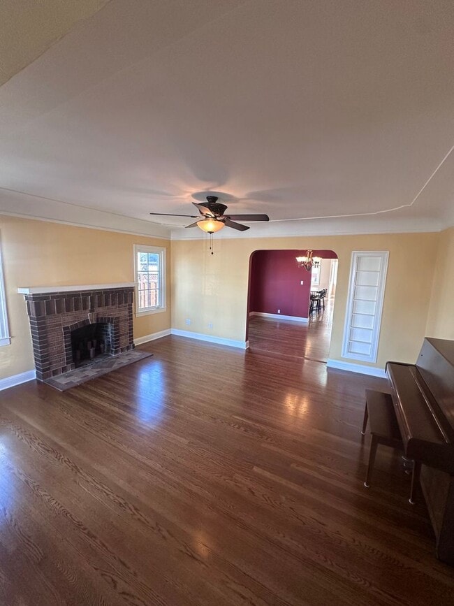 Foto del edificio - 115 Aster Rd