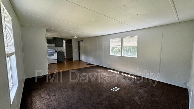Foto del edificio - 4773 Peppergrass St