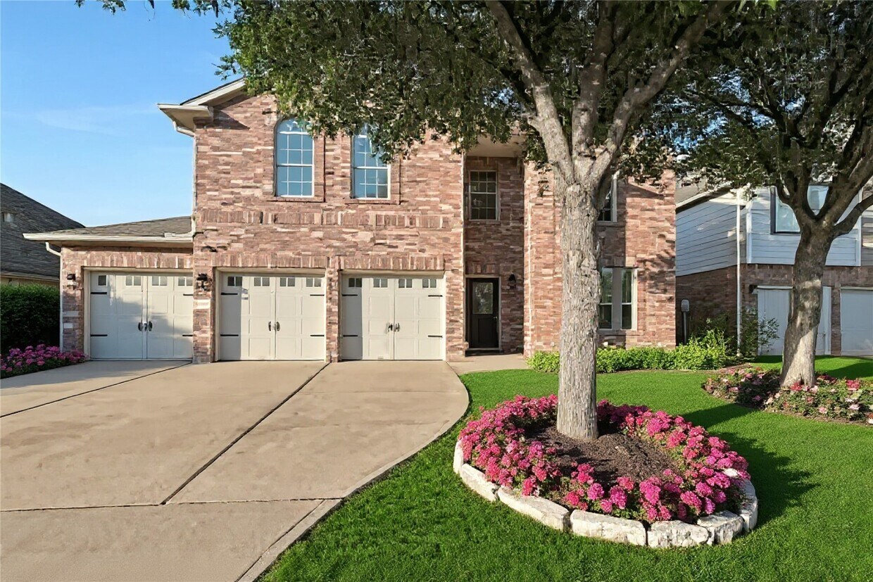 Foto principal - 22406 Miramar Crest Dr