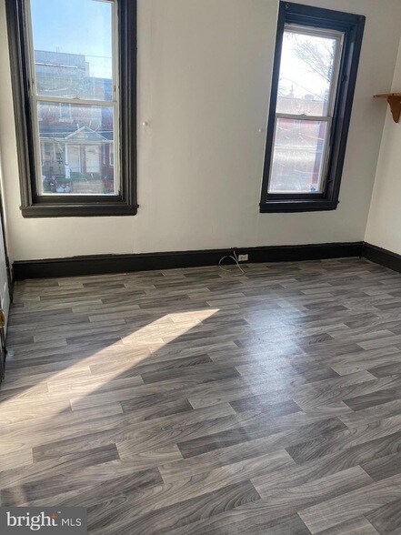 Foto del edificio - 3258 N Park Ave