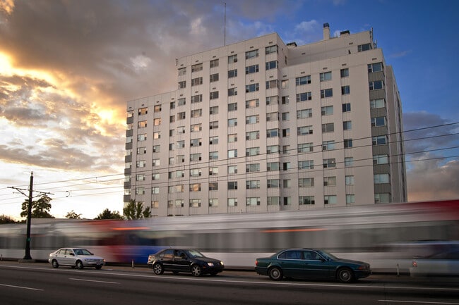 Yugo Salt Lake City The Summit - Yugo Salt Lake City The Summit Apartments