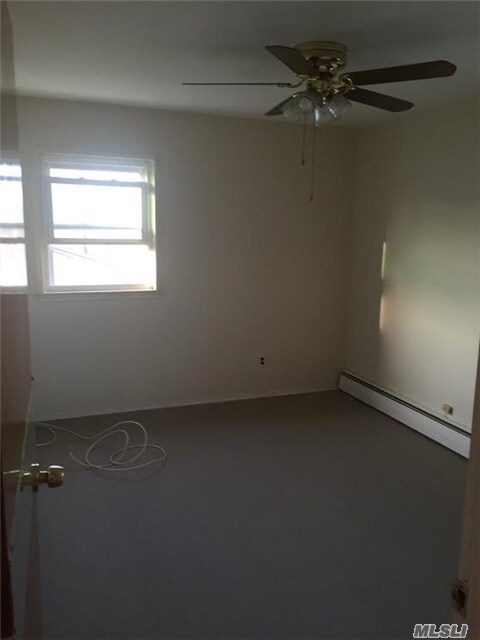 Building Photo - 102-11 158th Ave