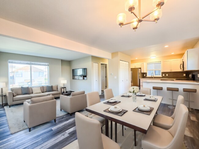 Foto del edificio - Broadway Area 3Bd/3.5Ba Townhouse!