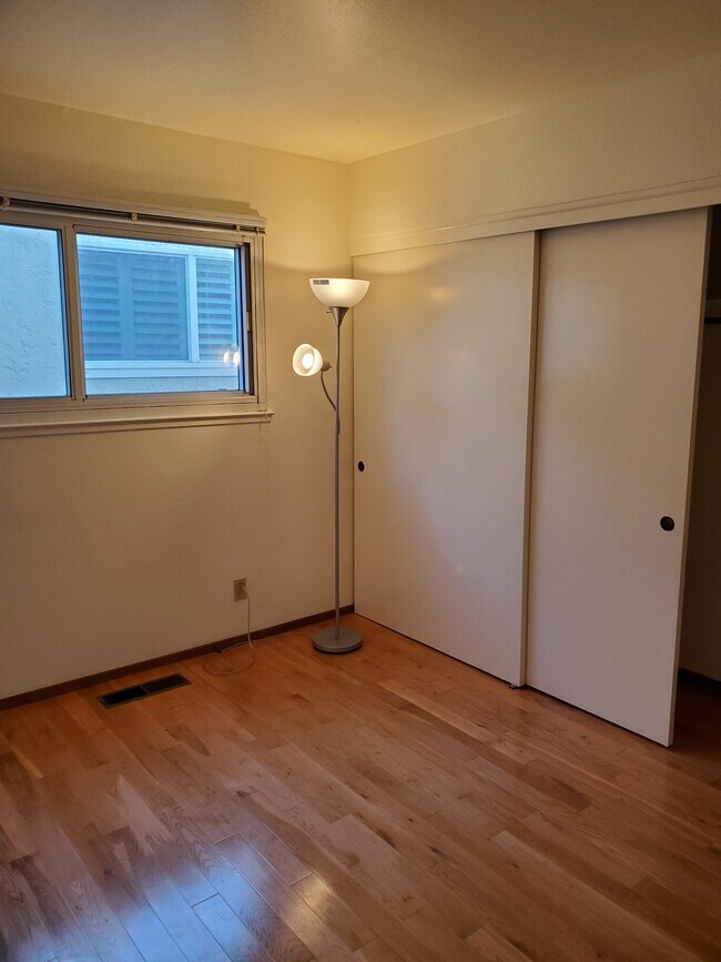 Building Photo - 63 Wessix Ct