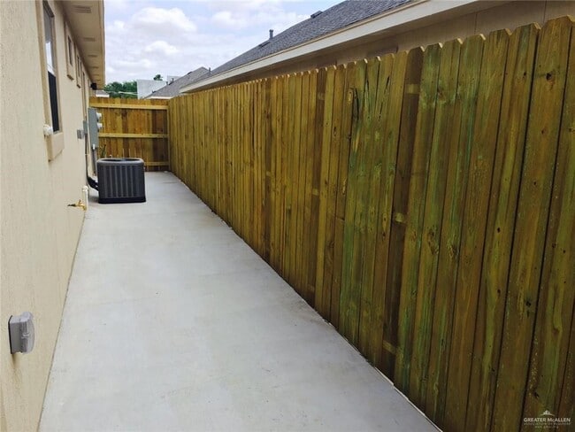 Foto del edificio - 13 Myrtle Beach Ave