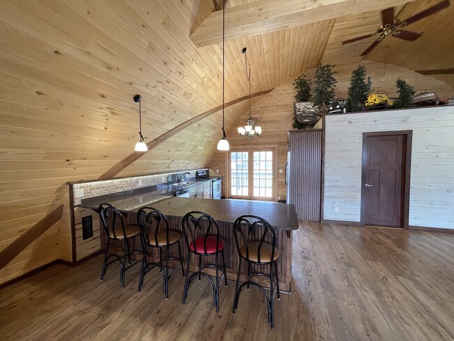 Dining - 3907 Maple Dr SE