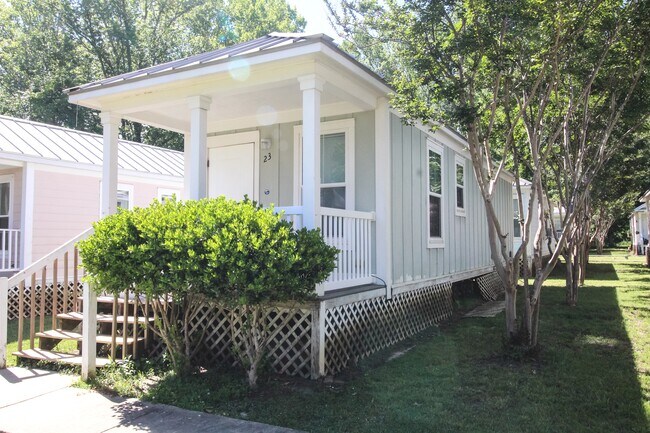 Building Photo - 32 Cottage Grove Dr