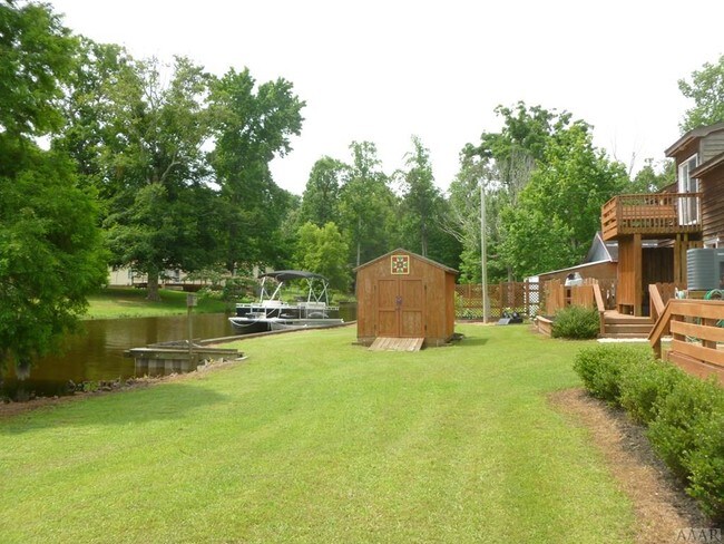 Building Photo - 211 Bay Dr