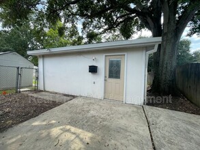 Building Photo - 9536 Bermuda Ave