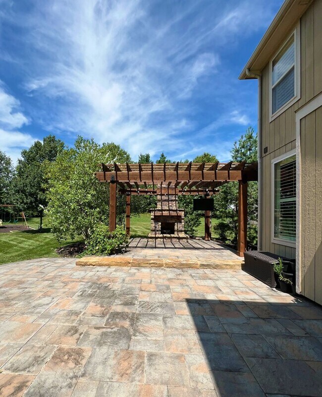 Foto del edificio - COMING SOON: Luxury 5-Bed Home in Wilshire...