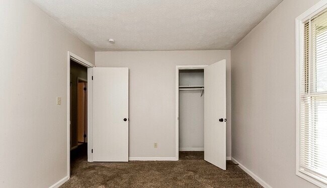 Foto del edificio - 149 Old Mill Trail SW