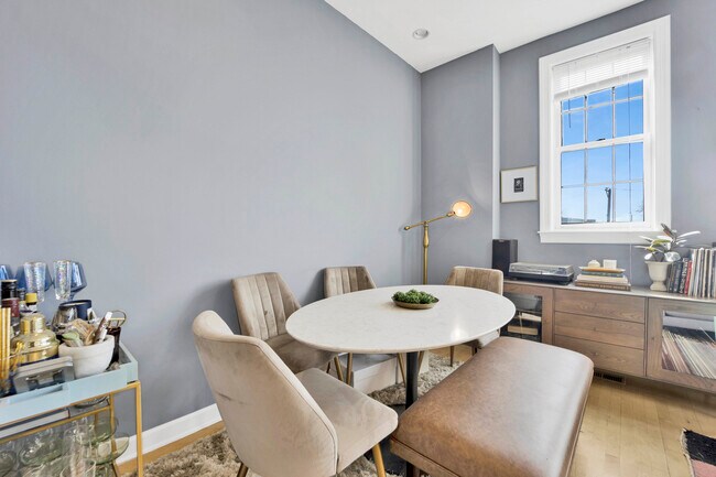 Building Photo - 509 N Hartland Ct