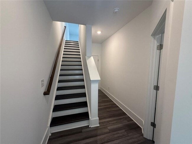 Building Photo - 1531 Layton Ln NW