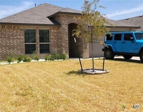 Building Photo - 210 Highmore Ct