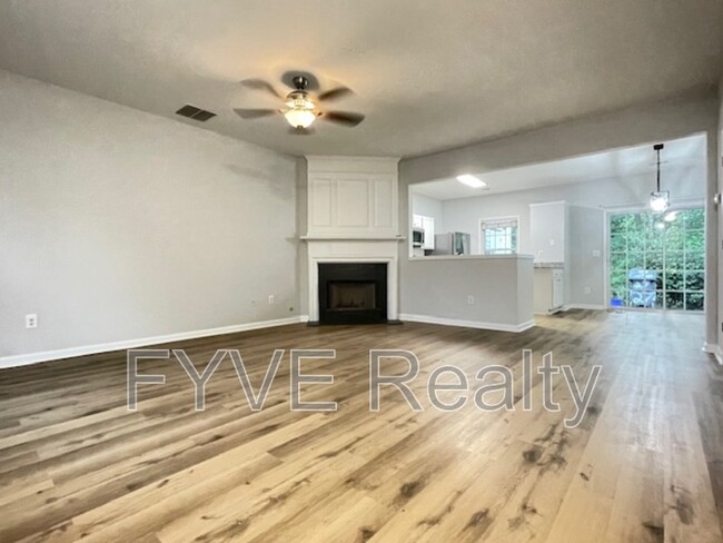 Building Photo - 13300 Morris Rd