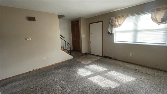 Foto del edificio - 110 Cunningham Ln