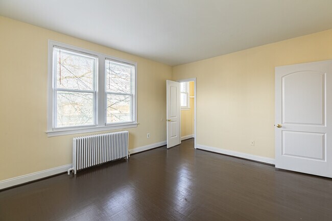 Building Photo - 3806 39th St