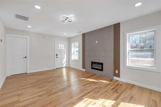 Foto del edificio - 1427 Lorenzo Dr SW