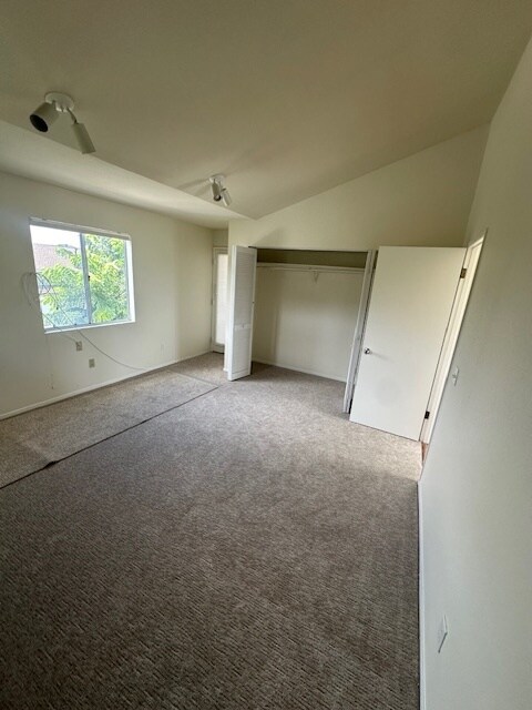 Building Photo - 1187 Mapuana St