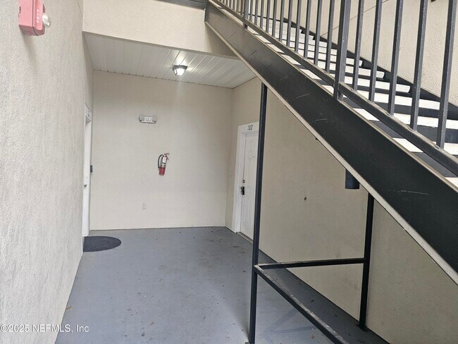 Foto del edificio - 6069 Maggies Cir
