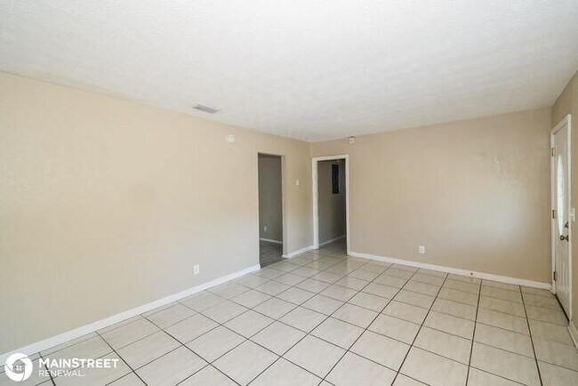Building Photo - 6430 Lucente Dr, Jacksonville, FL 32210