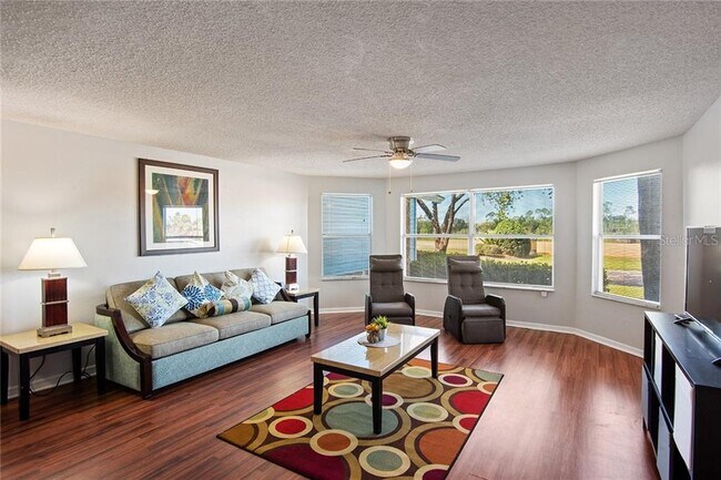 Building Photo - 2747 N Poinciana Blvd