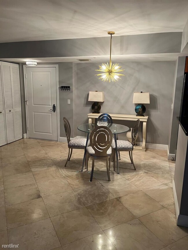 Building Photo - 2 br, 2 bath Condo - 99 SE Mizner Blvd Apt...
