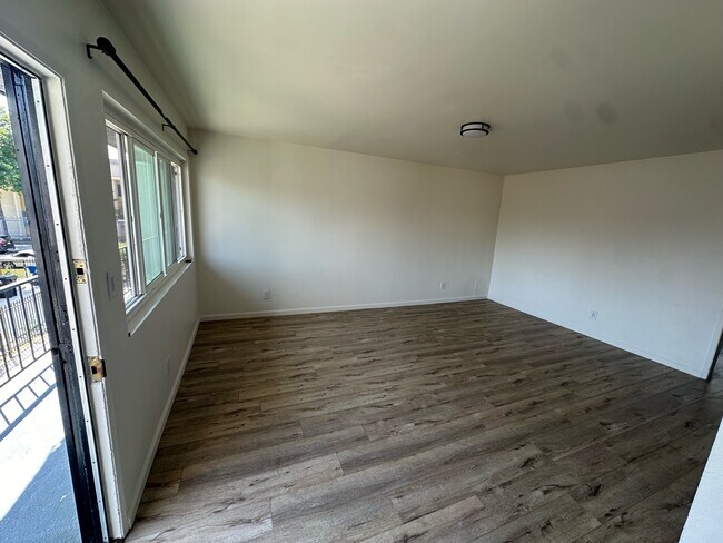 Building Photo - 2626 S Orange Dr