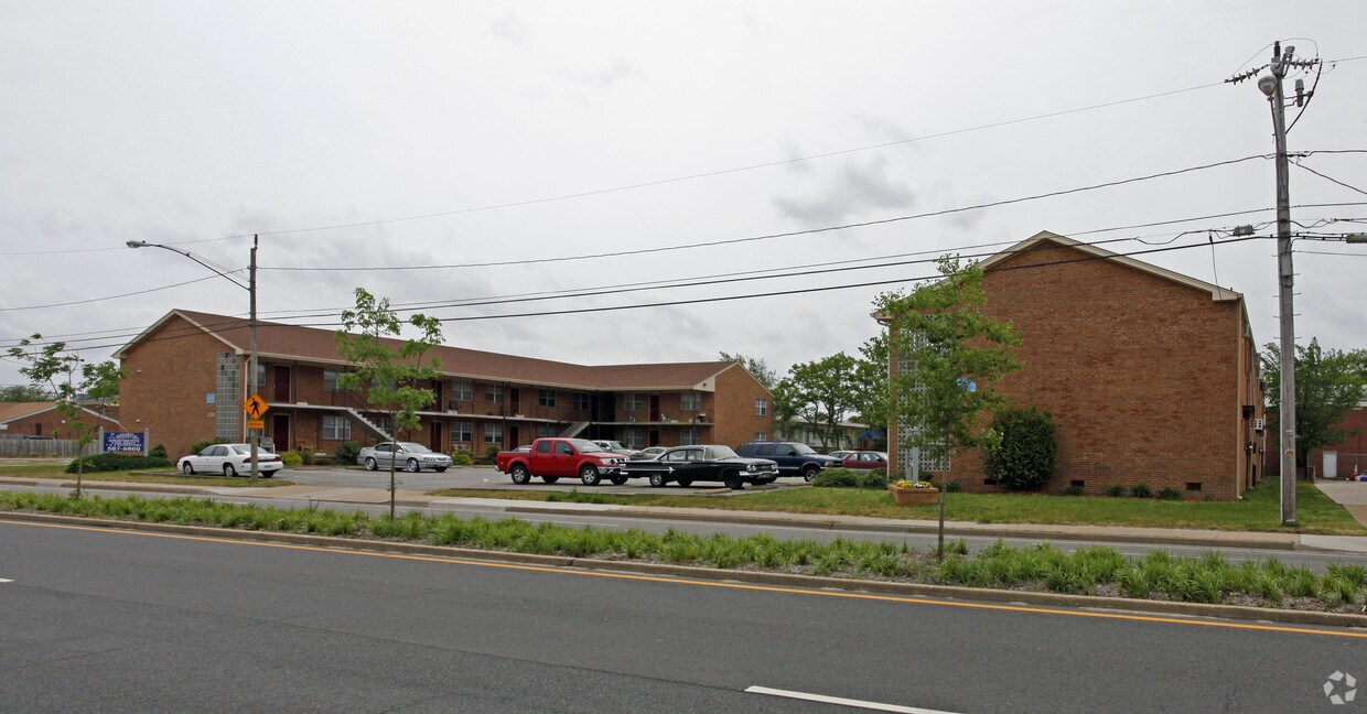 Building Photo - 1211-1213 W Ocean View Ave
