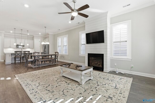 Building Photo - 125 Bur Oak Dr